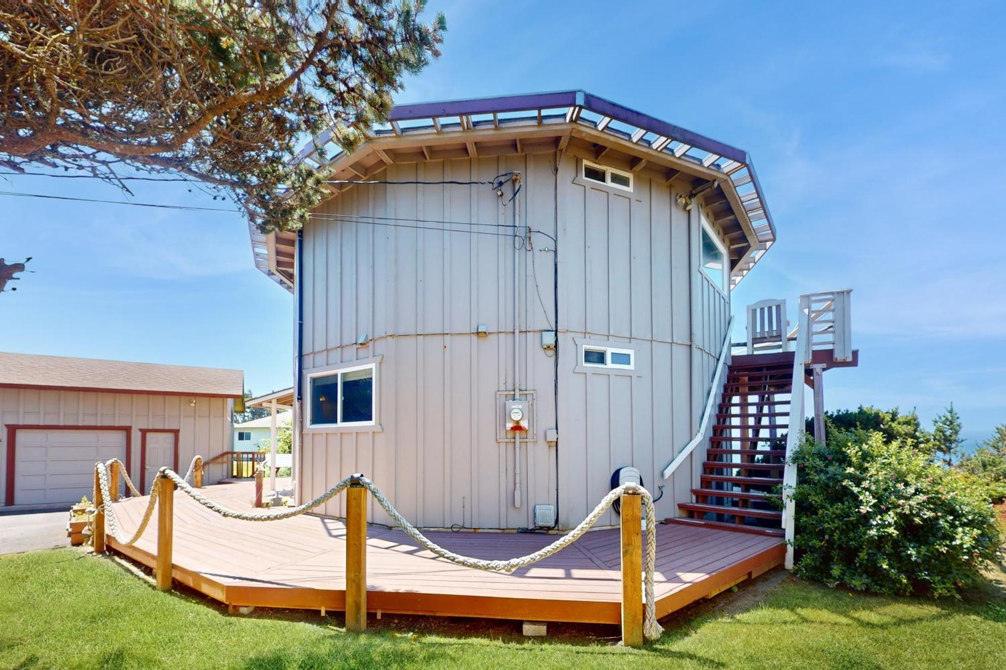 A Whale Of A View! Villa Depoe Bay Exterior photo